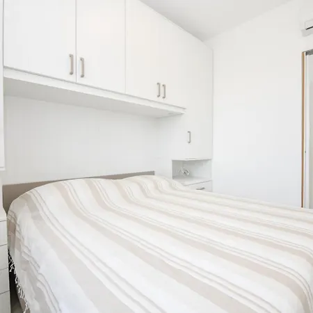Apartamento Edelweiss 3 *